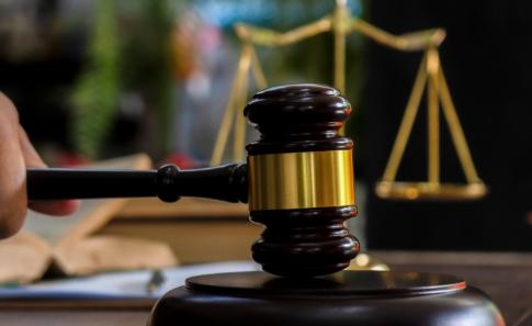 Justiça decide que homem que ateou fogo em companheira não tinha intenção de matar