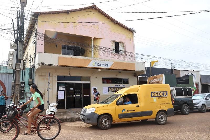 Moradores protestam contra possível fechamento de agência dos Correios em Marabá