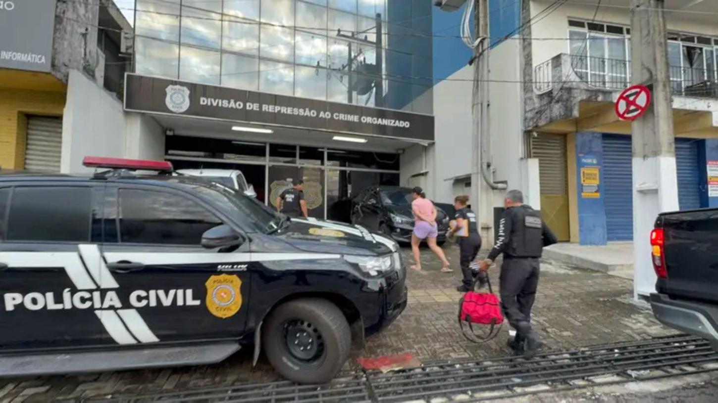 Polícia Civil cumpre 11 mandados contra grupo investigado por fraudes em transferências de veículos