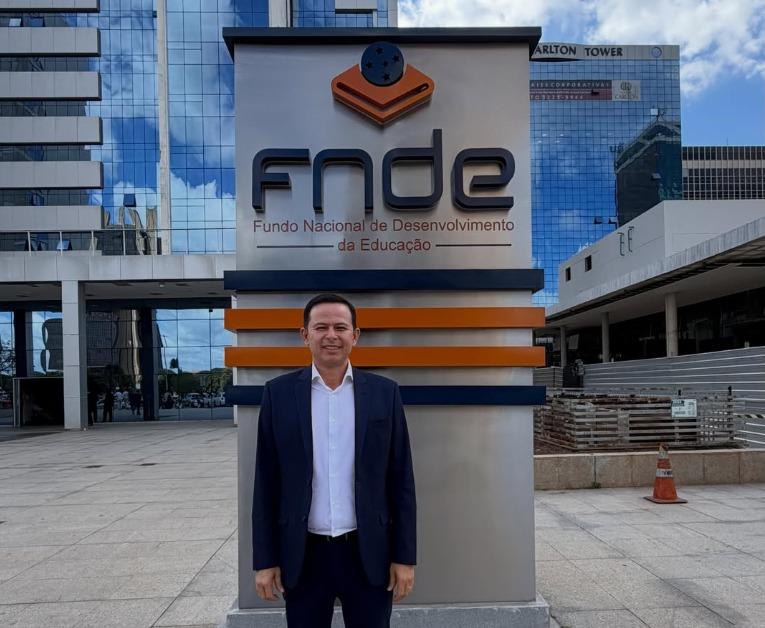 Prefeito de Bannach busca recursos em Brasília para fortalecer a educação no município