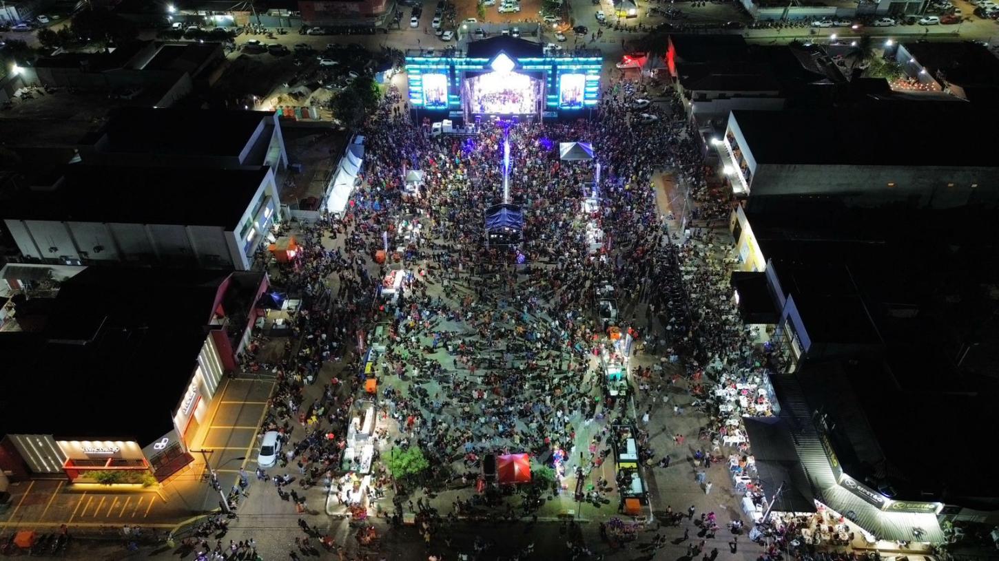 Show de Prêmios marca a terceira noite da programação de aniversário de Redenção