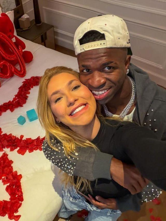 Virginia Fonseca anuncia fim de relacionamento com Vinicius Jr