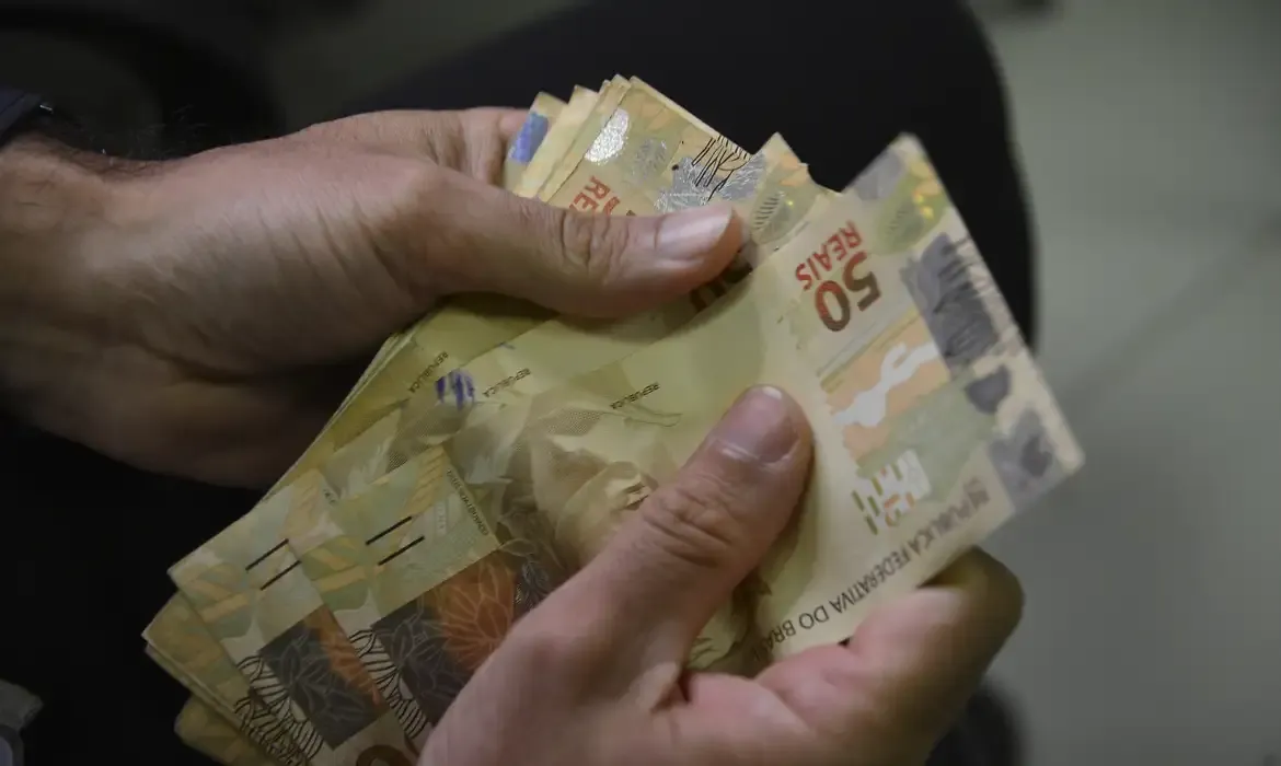 Caixa paga Bolsa Família para beneficiários com NIS de final 9 nesta segunda-feira (29)