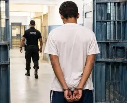 Comissão da Câmara aprova PEC que reduz maioridade penal de 18 para 16 anos