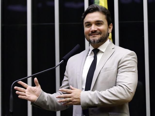 Como está o prestígio de Celso Sabino hoje?