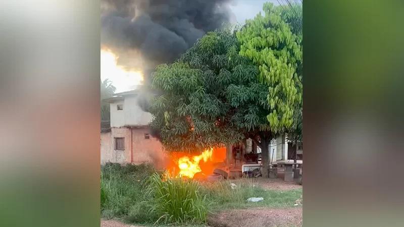 Goianésia do Pará: incêndio atinge comércio no centro e mobiliza policiais e moradores