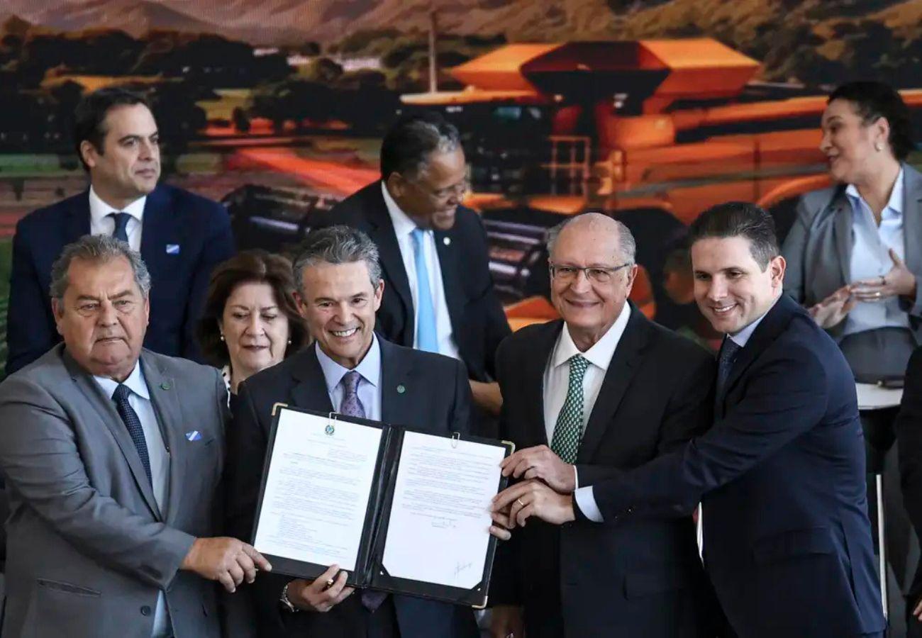 Governo lança Plano Safra 2026/2027 e destina R$ 525,1 bilhões ao agronegócio