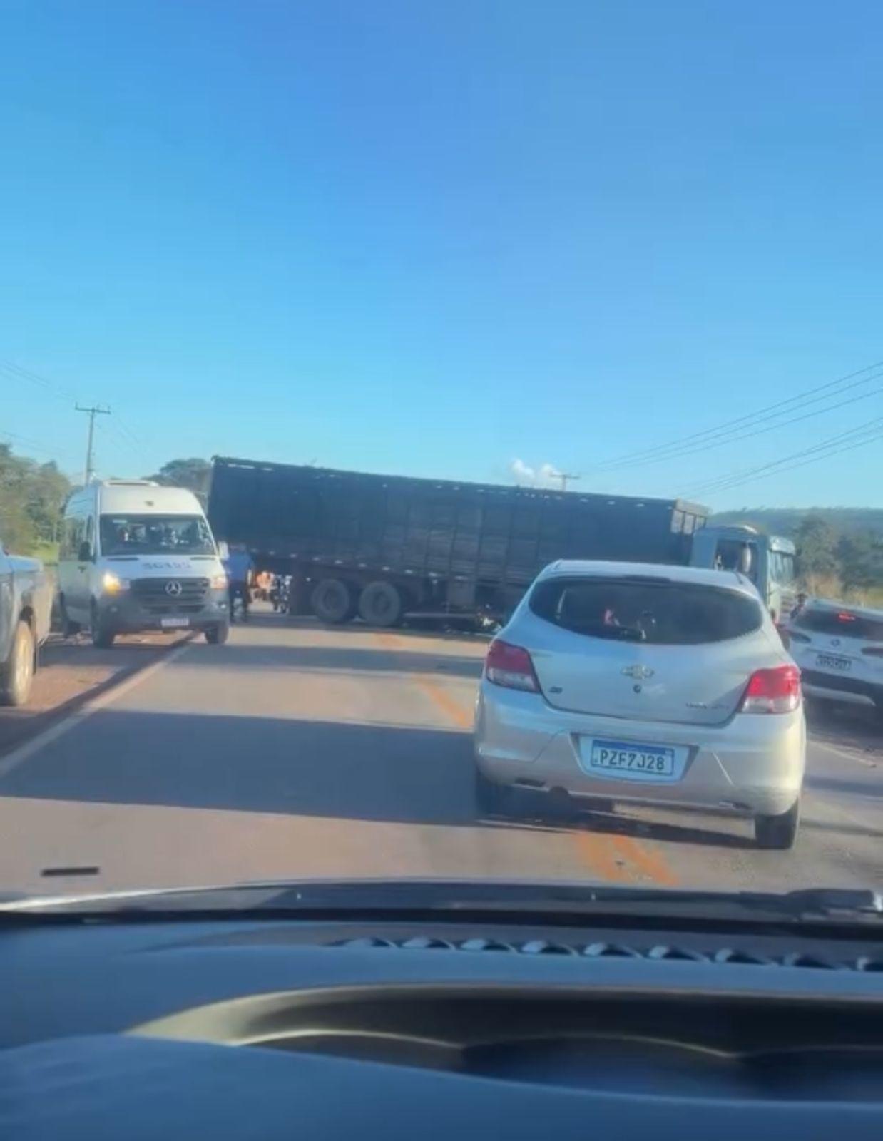 Motociclista fica gravemente ferido após colisão com caminhão entre Canaã dos Carajás e Vila Planalto