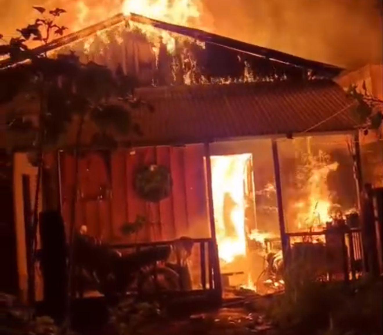 Novo Repartimento: Incêndio destrói casa na Vila Tucuruí