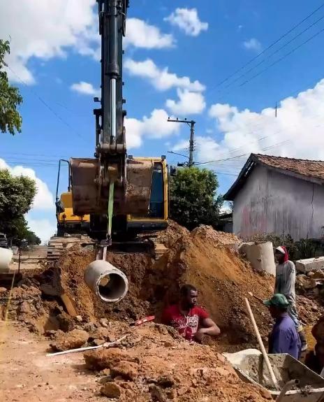 Obra de drenagem avança na Rua Duque de Caxias em Xinguara