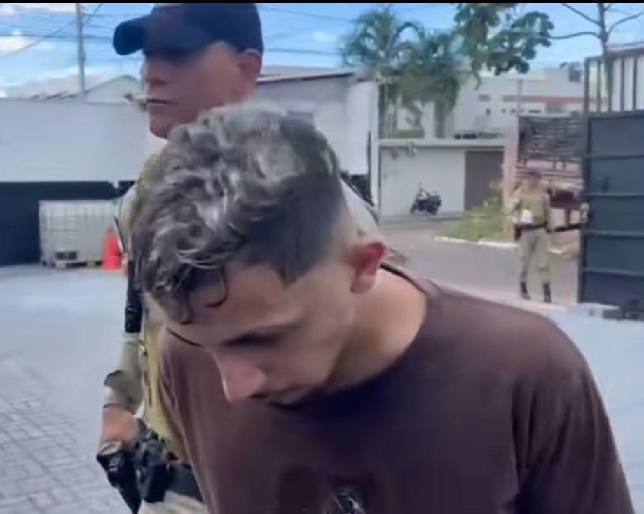 PM prende suspeito de tráfico com cocaína, maconha e balanças em Araguaína