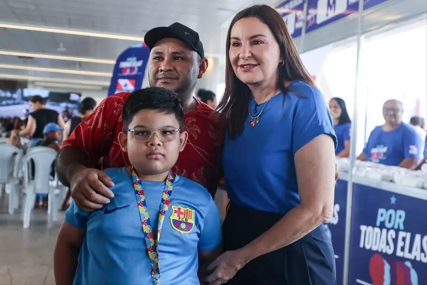 Programa `Por Todas Elas´ entrega mais de 800 óculos a famílias atípicas em Belém