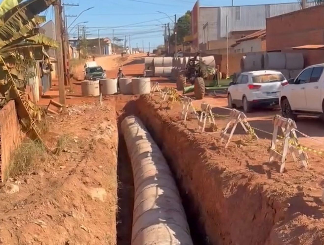 Redenção: Dr. Rener acompanha o avanço de obras na Av. Bahia e no setor Campos Altos