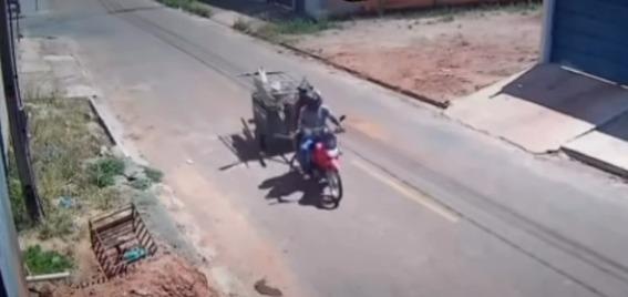 Até o lixo ganhou carona: ladrões levam lixeira após invadir residência em Canaã