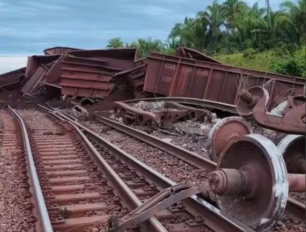 Descarrilamento de trem de minério provoca suspensão de viagens entre Parauapebas e São Luís