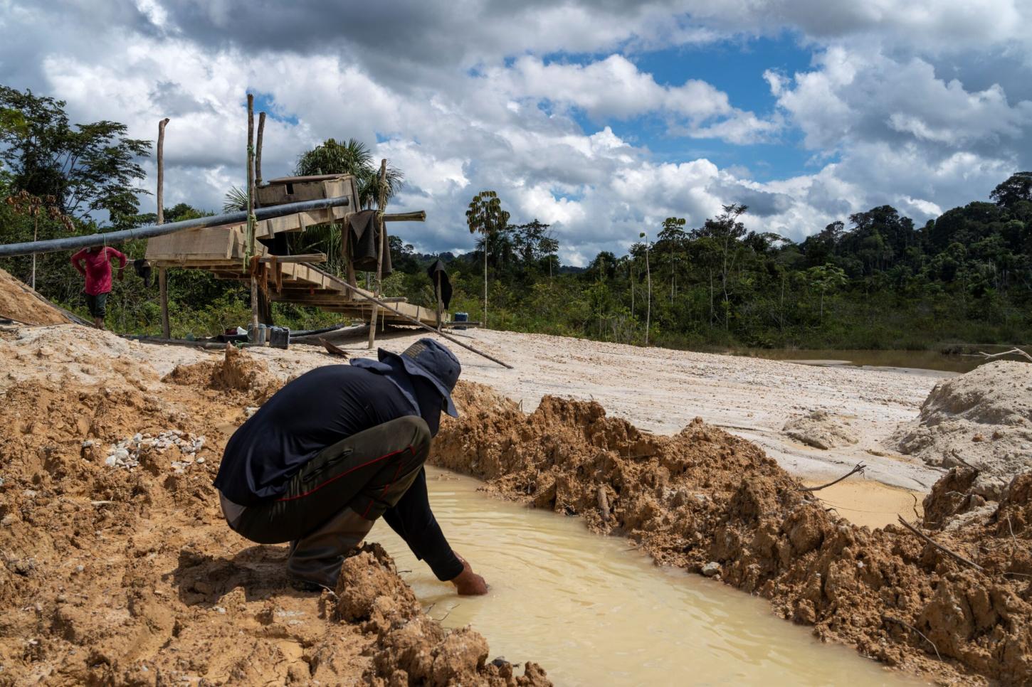 Garimpos podem migrar para mineração de pequena escala, diz estudo