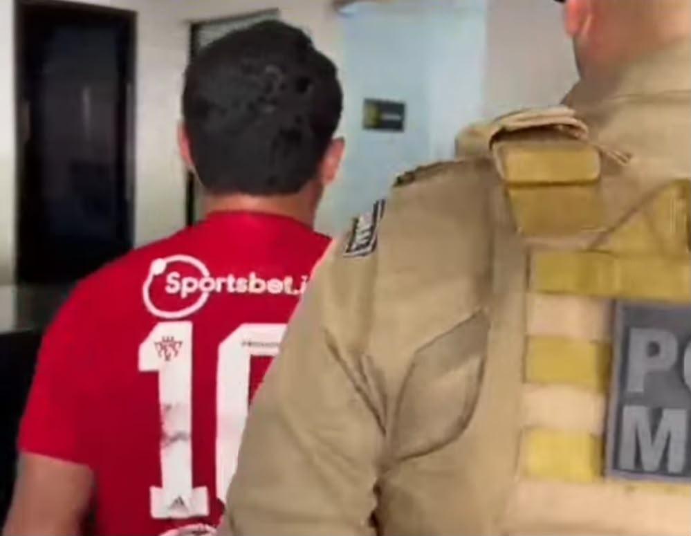 Homem é preso após ameaçar esposa e filho com canivete em Araguaína