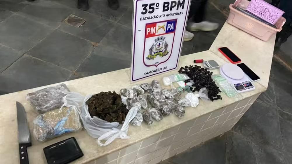 Jovem é presa após anunciar venda de drogas pelo status do WhatsApp em Santarém
