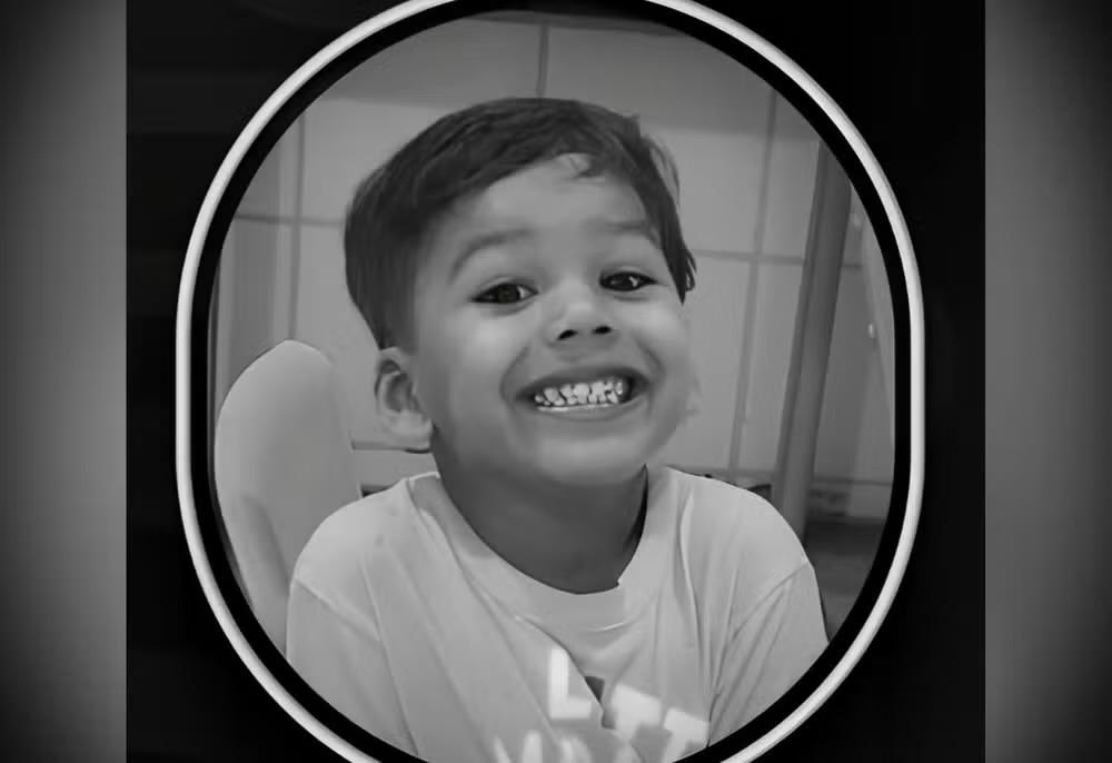 Menino de 5 anos morre após sofrer choque elétrico em estrutura metálica de barraca em praia no Tocantins