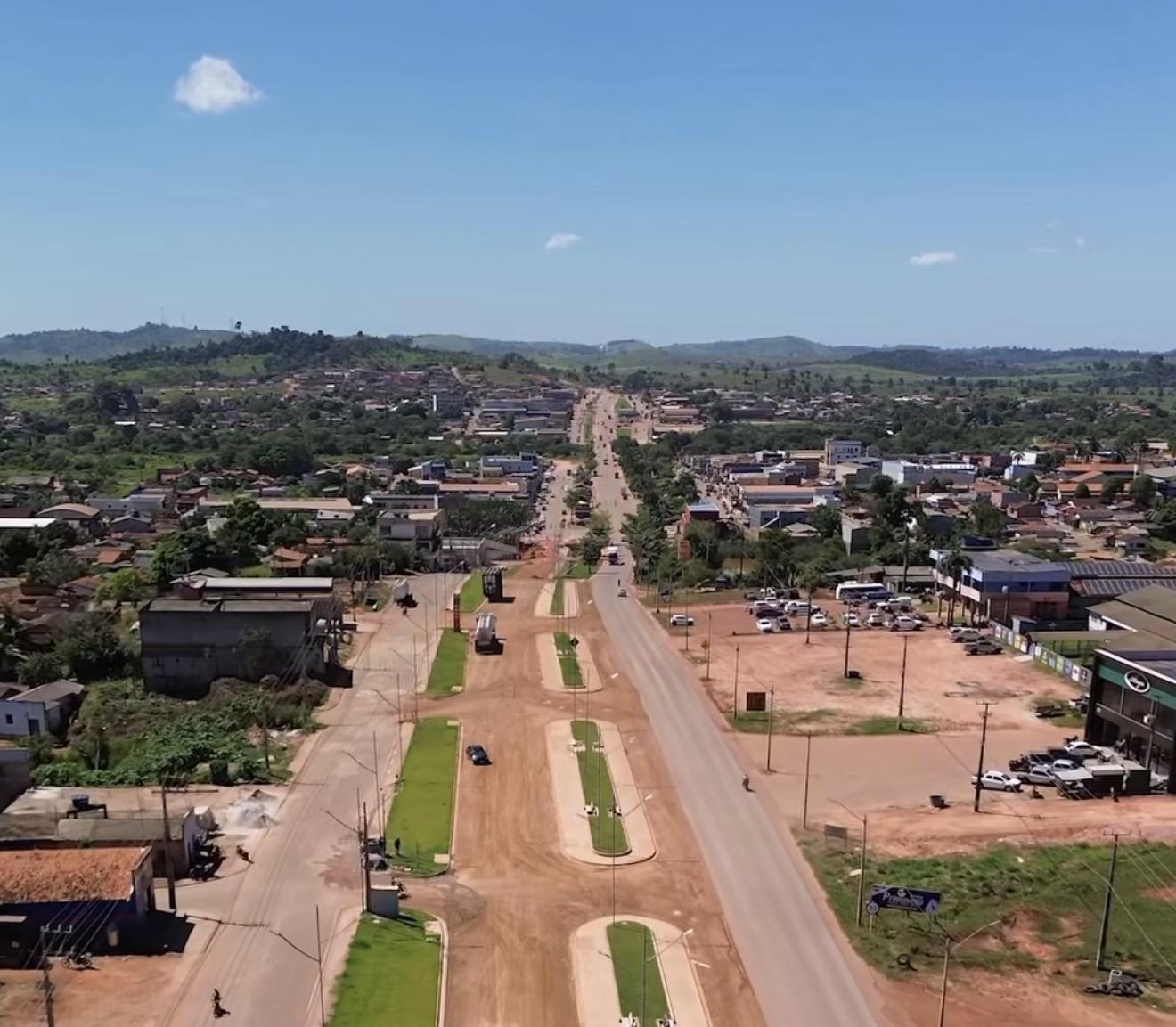 Obra de revitalização da entrada do bairro Novo Horizonte alcança 90% de execução em Pacajá