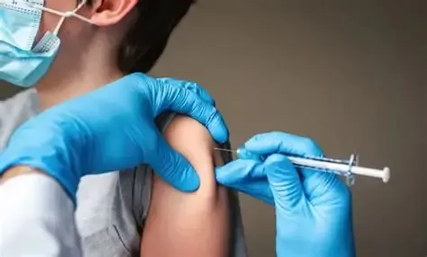 OMS alerta para aumento no abandono da vacinação infantil em todo o mundo