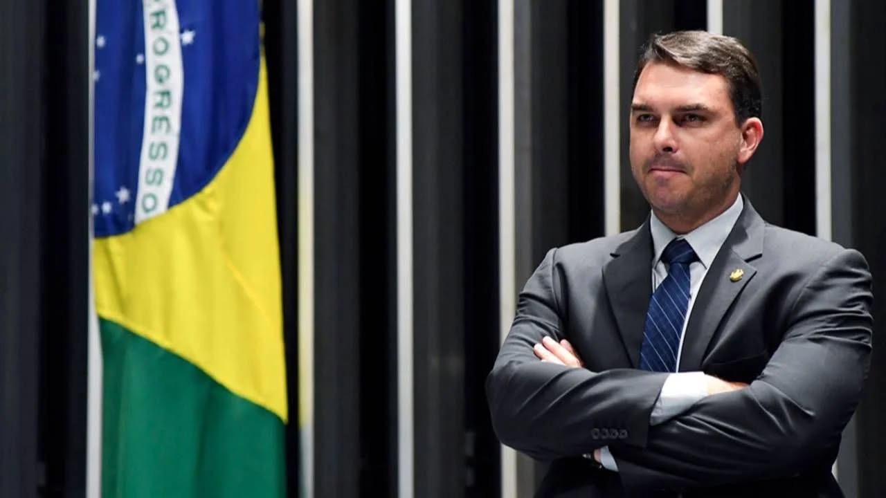 PL confirma convenção nacional para oficializar candidatura de Flávio Bolsonaro à Presidência
