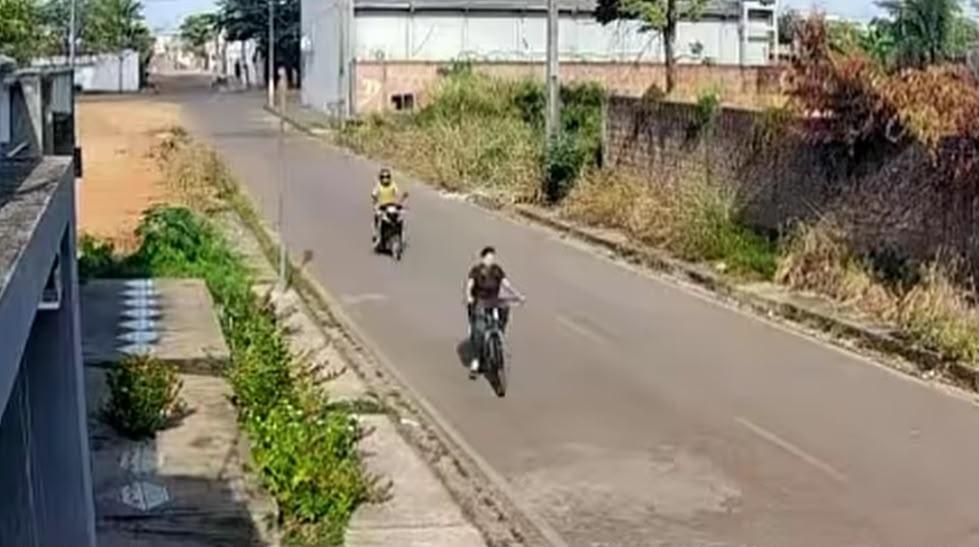 Polícia busca motociclista suspeito de importunação sexual em Marabá