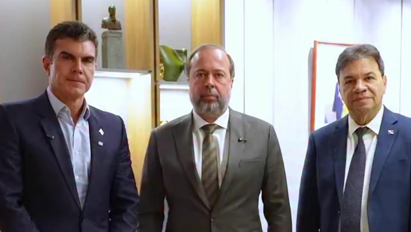 Em Brasília, Helder e Chicão barram aumento da energia no Pará