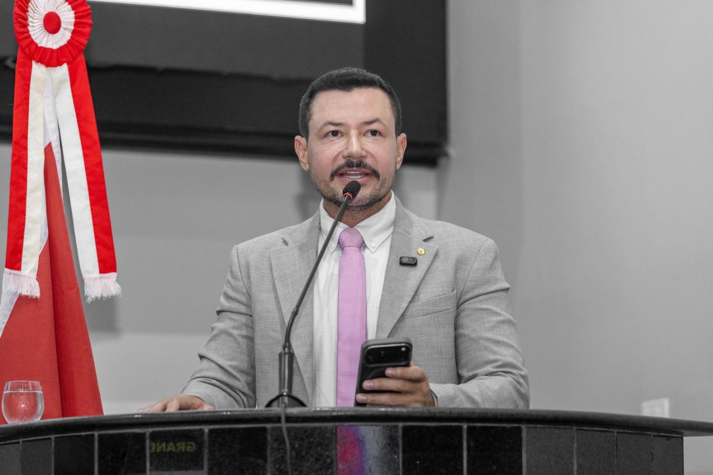 Aveilton critica projeto que proíbe exportação de gado vivo e alerta para prejuízos no Pará