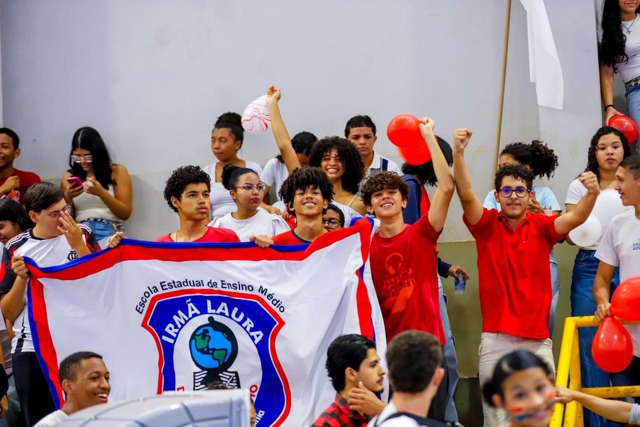 Canaã: estudantes dão show de união, garra e conhecimento em gincana escolar