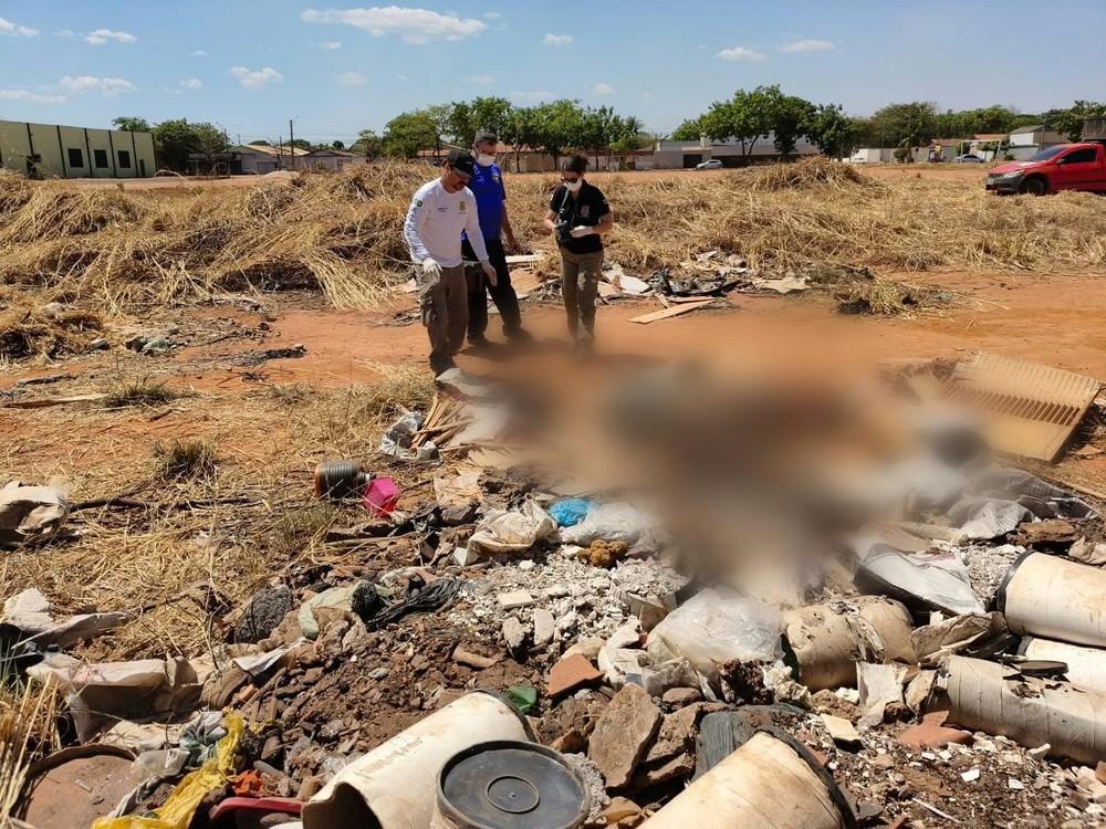 Corpo esquartejado é encontrado dentro de sacos em área de mata em Palmas 