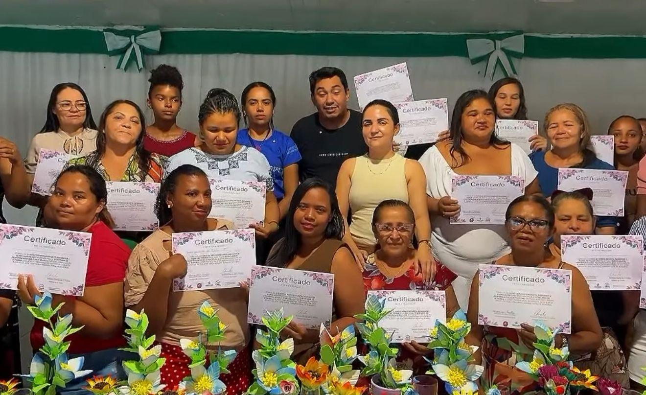Curso de capacitação reúne 75 pessoas e incentiva a geração de renda em Cumaru do Norte