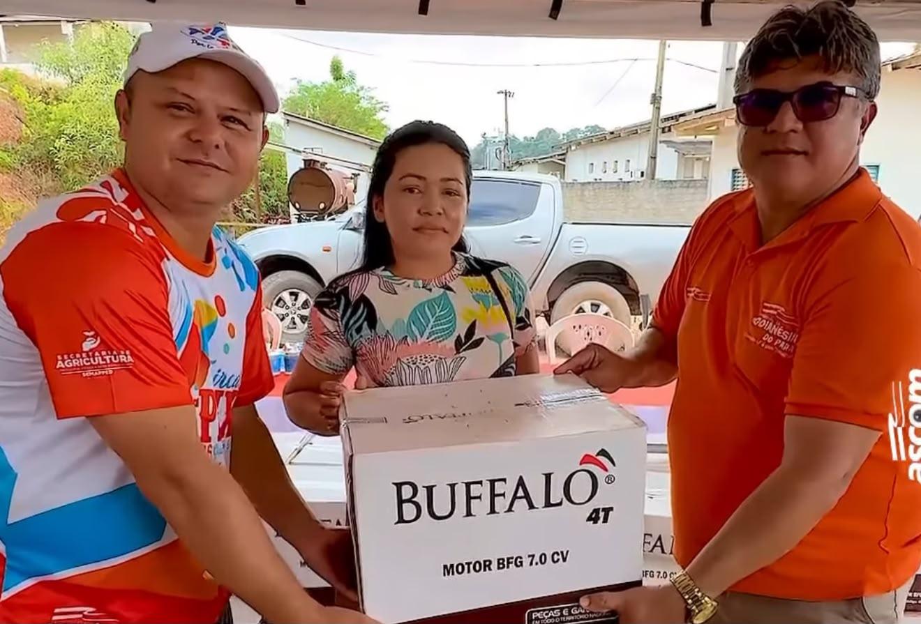 Gestão Russinho entrega 140 motores de rabeta a famílias ribeirinhas de Goianésia do Pará