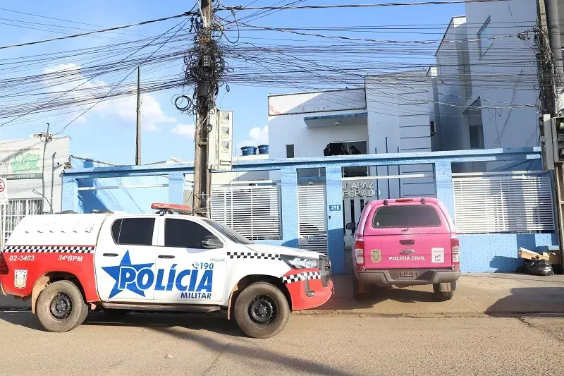 Homem foge para área de mata com companheira sob ameaça durante ação policial em Marabá
