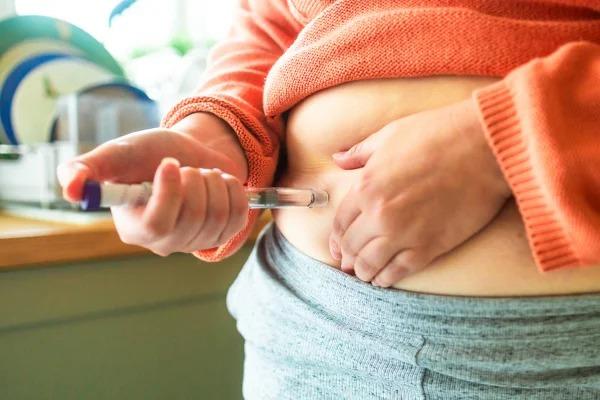 Médicos que prescreverem ou aplicarem Mounjaro falsificado podem ser punidos