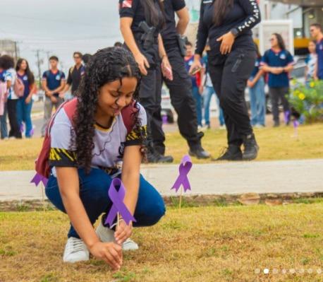Tucuruí planta laços em ação de combate à violência contra a mulher