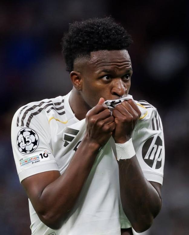 Vini Jr. renova com Real Madrid até 2032 