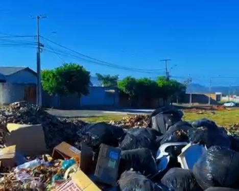 Xinguara enfrenta descarte irregular de lixo mesmo com coleta regular em dia