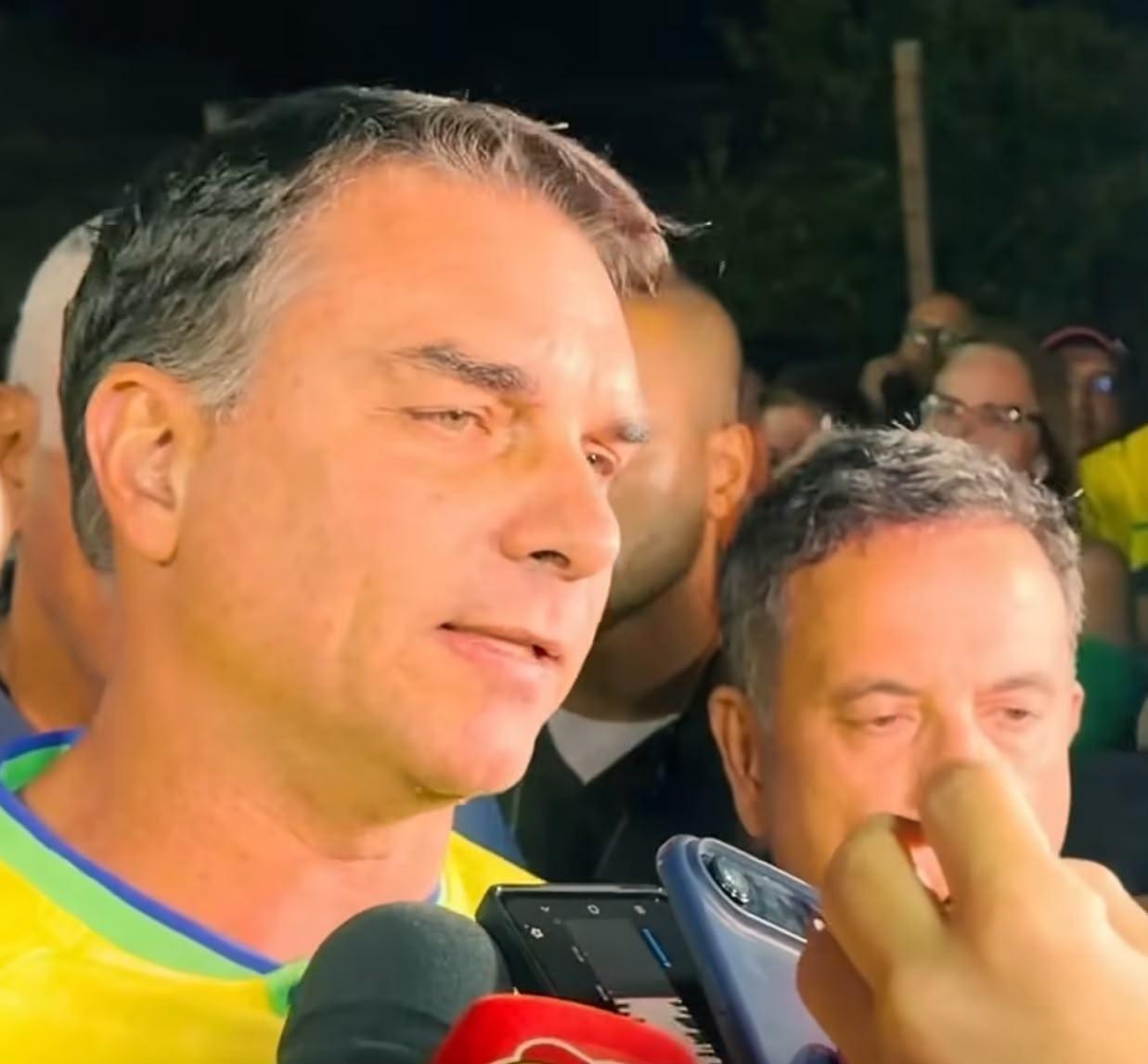 Em Natal, Flávio Bolsonaro projeta vitória no primeiro turno