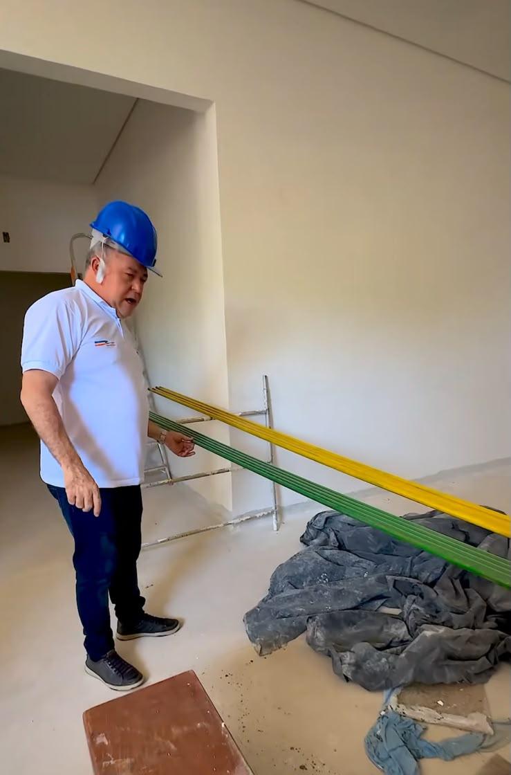 Goianésia do Pará: Russinho acompanha obras da Sala Vermelha do Hospital Municipal