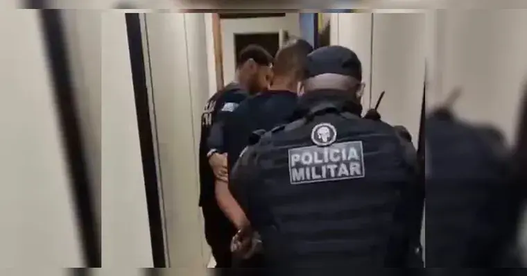 Homem de 17 passagens policiais é preso em flagrante por tentativa de feminicídio em Magé