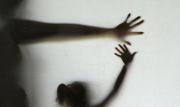 Homem é preso por estuprar e engravidar a própria filha de 11 anos no DF