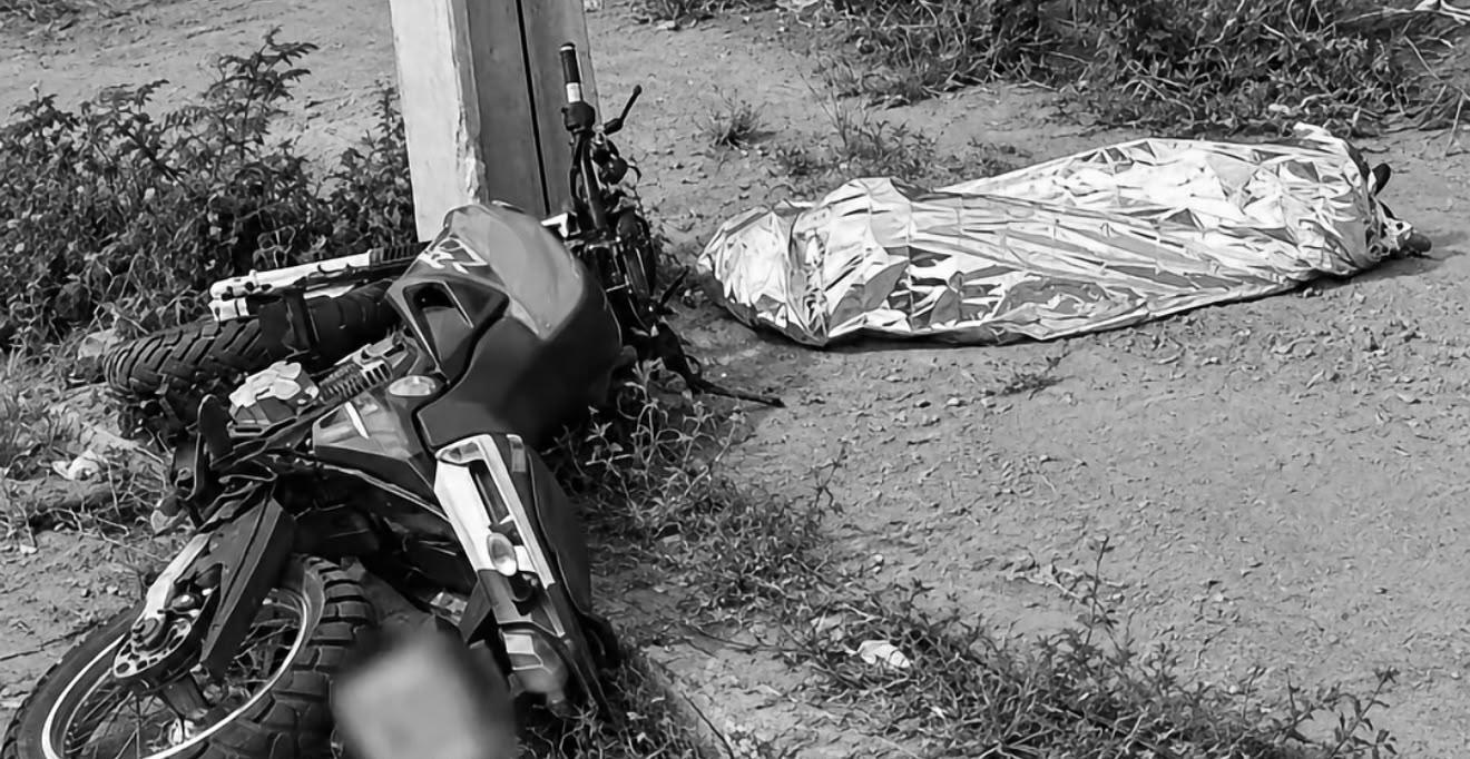 Motociclista morre após colisão violenta contra poste em Parauapebas