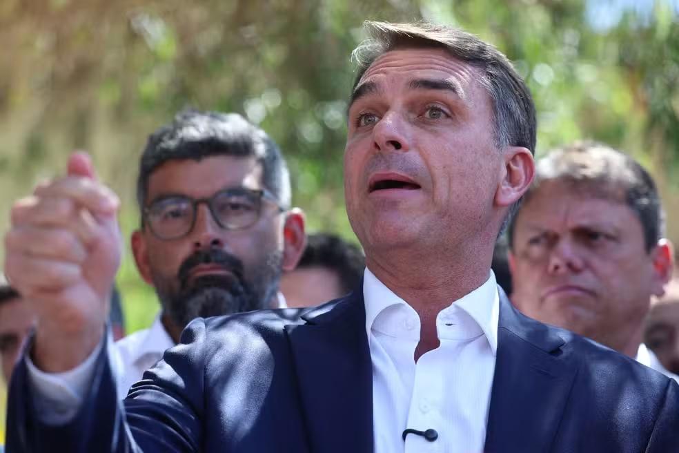Augusto Cury declara apoio a Flávio Bolsonaro no 2º turno