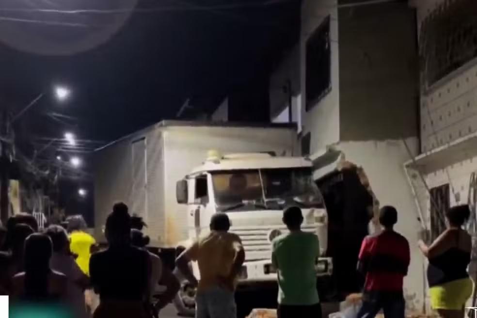 Caminhão atropela e mata mulher em São Luís