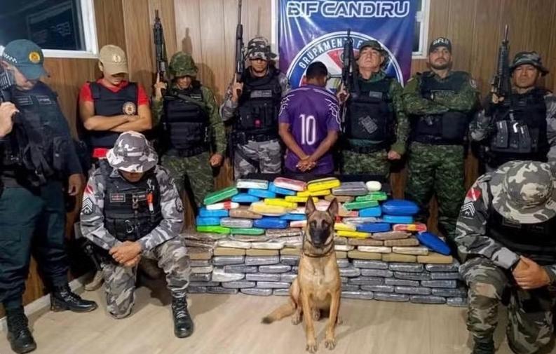 Cão farejador encontra 112 kg de drogas em navio que seguia para Santarém
