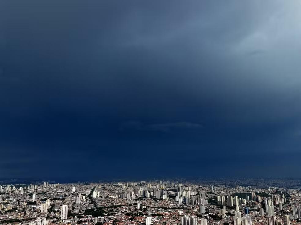 Chuva ganha força no Sudeste com frente fria e ciclone