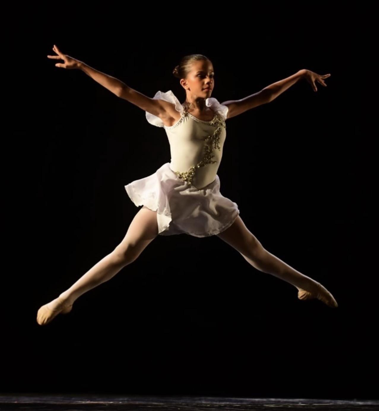 Confira um pouco das apresentações da bailarina que representa Canaã dos Carajás no FIDA