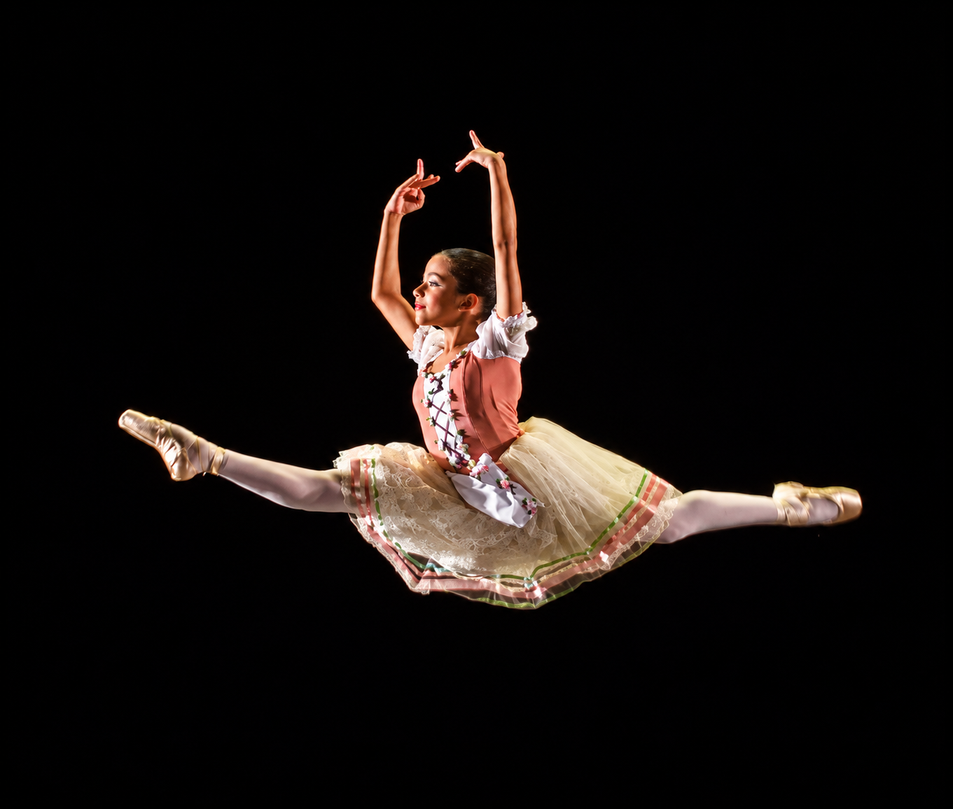 Conheça a bailarina que representa Canaã dos Carajás no maior festival de dança do Norte