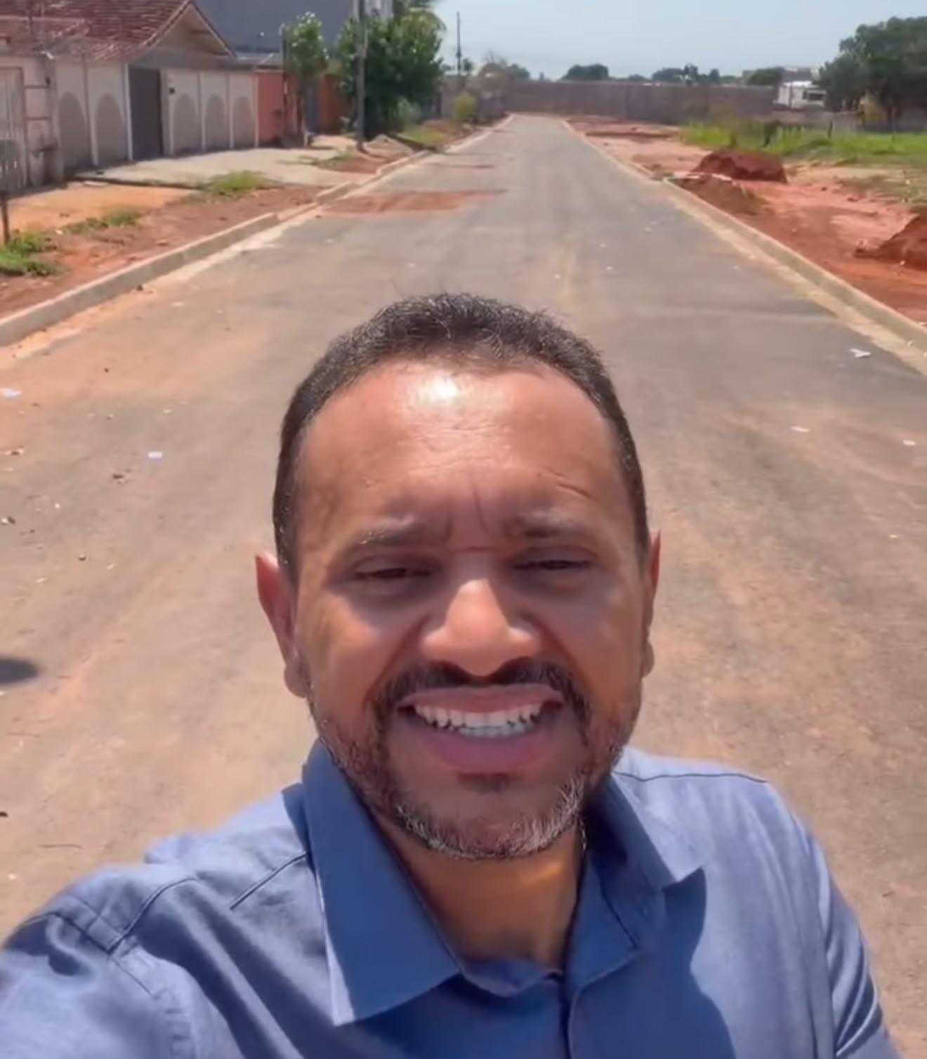 Drenagem e pavimentação avançam no centro de Redenção